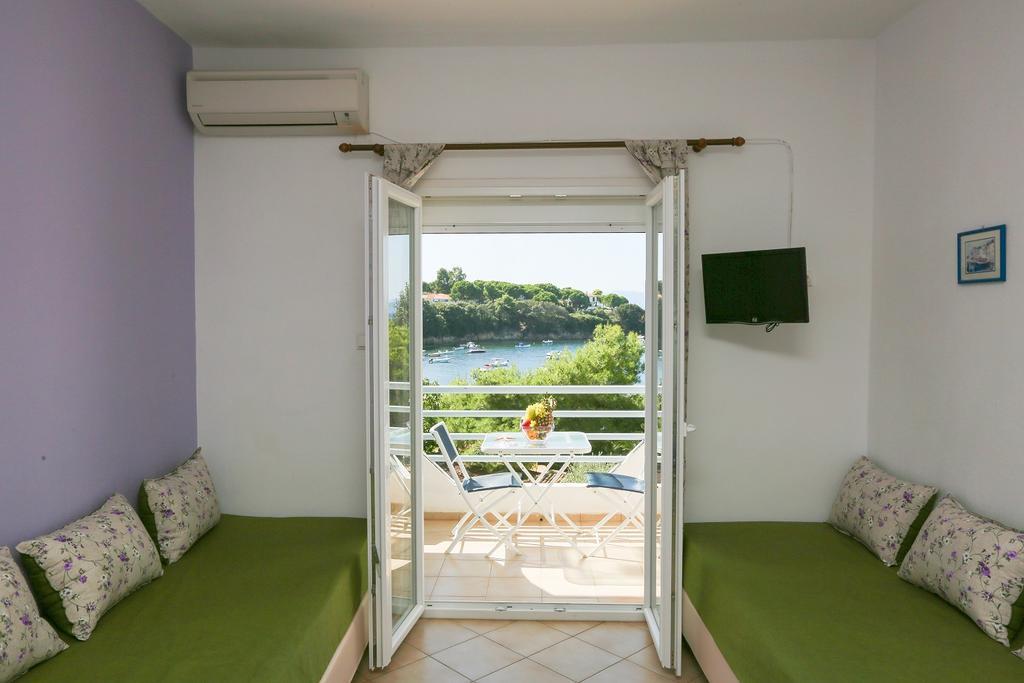 Seaside Apartment *